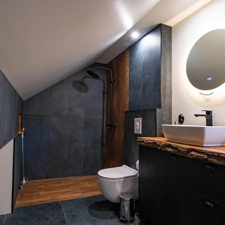 Korter Vanalinna Peataenaval Apartman *